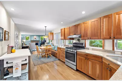 10 Trevor Ln, Worcester, MA 01605 - Photo 8
