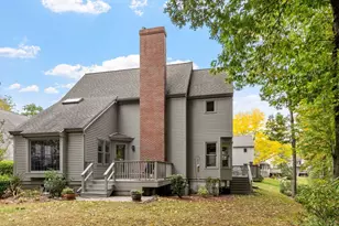 17 Wintergreen Ct, Lunenburg, MA 01462 - Photo 2