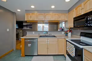 122 Hartford Terrace, Springfield, MA 01118 - Photo 10