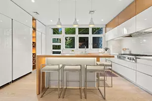 291 Tappan St, Brookline, MA 02445 - Photo 8