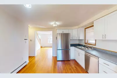 115 L St #1, Boston, MA 02127 - Photo 2