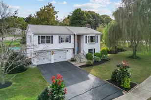 8 Oriole Dr, Agawam, MA 01030 - Photo 1