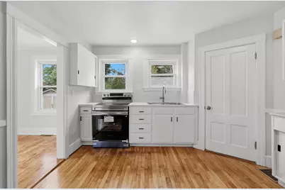 13-15 Maple St, Northbridge, MA 01588 - Photo 4