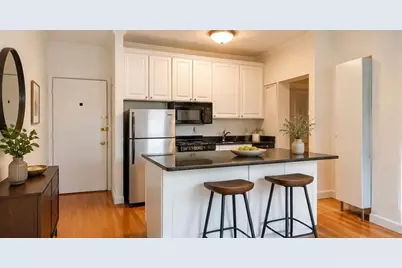 15-17 University Rd #45, Brookline, MA 02445 - Photo 2
