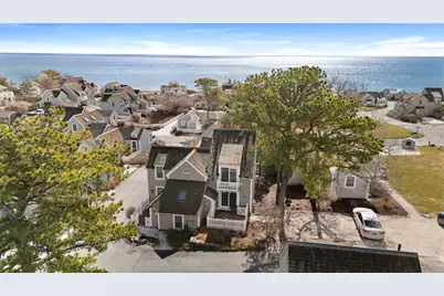 4 Hyannis Point Rd #4, Mashpee, MA 02649 - Photo 2