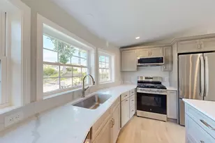 6 Emerald Pl, Raynham, MA 02767 - Photo 10
