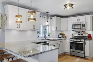 982 Dighton Woods Cir, Dighton, MA 02715 - Photo 6