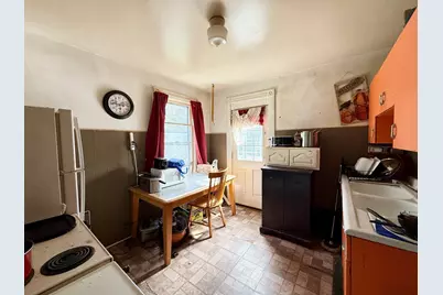4 Kerr Ave, Adams, MA 01220 - Photo 10