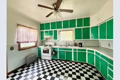 4 Kerr Ave, Adams, MA 01220 - Photo 8