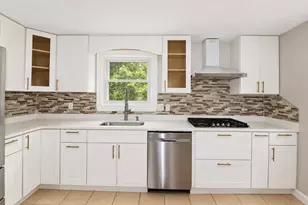 33 Summer St, Tyngsborough, MA 01879 - Photo 6