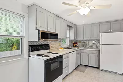 18 Zenas, Holbrook, MA 02343 - Photo 14