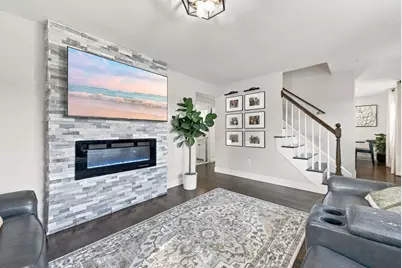 106 Virginia Ave, Lowell, MA 01852 - Photo 2