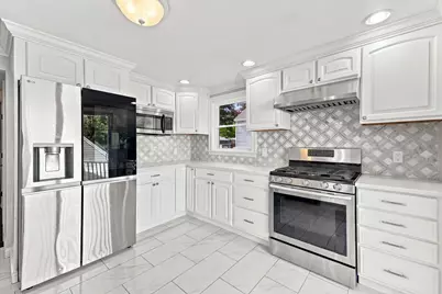 106 Virginia Ave, Lowell, MA 01852 - Photo 6