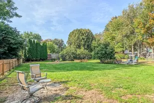 33 Pleasant St, Deerfield, MA 01373 - Photo 32