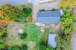 33 Pleasant St, Deerfield, MA 01373 - Photo 38