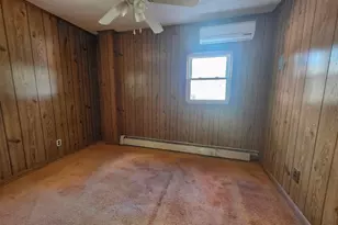 25 Barrett Ave, Worcester, MA 01605 - Photo 8