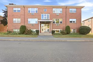 41 Warren St, Waltham, MA 02453 - Photo 1