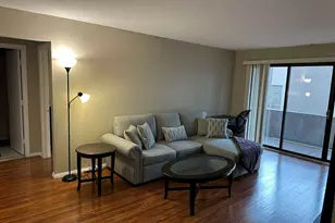 20 Shrewsbury Green Dr, Shrewsbury, MA 01545 - Photo 2