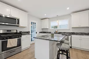 21 Orchard St, Grafton, MA 01560 - Photo 4