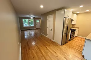 17 Arcade St, Northbridge, MA 01588 - Photo 4