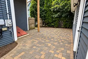 996 Walnut St, Fall River, MA 02720 - Photo 4
