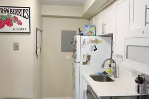 1025 Hancock St, Quincy, MA 02169 - Photo 6