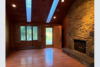 23 Forest St, Upton, MA 01568 - Photo 8