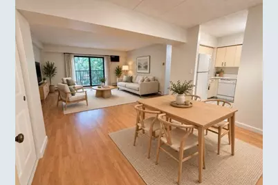 135 Pleasant St #307, Brookline, MA 02446 - Photo 2