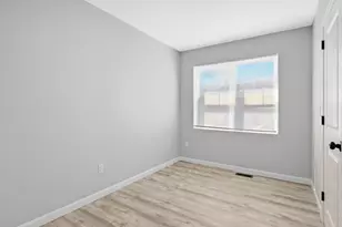 61 Parker St, Springfield, MA 01151 - Photo 8
