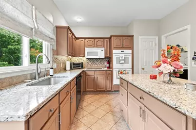 12 Lancelot Road, Shrewsbury, MA 01545 - Photo 6