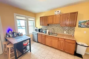 14 Madison St, Somerville, MA 02143 - Photo 6
