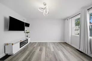 111 Cambridge St, Lawrence, MA 01843 - Photo 10