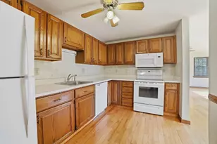 2 Lady Slipper Ln, Auburn, MA 01501 - Photo 6