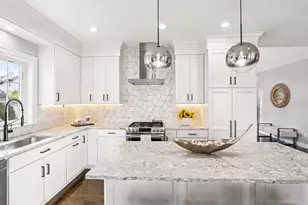 259 Oakwood Ave, Revere, MA 02151 - Photo 10