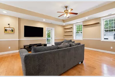 223 Chicopee St, Chicopee, MA 01013 - Photo 8