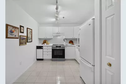 3920 Mystic Valley Pkwy #522, Medford, MA 02155 - Photo 8