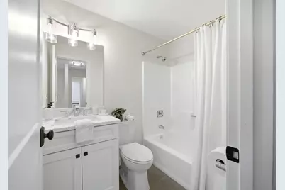 126 Barry St, Agawam, MA 01030 - Photo 34