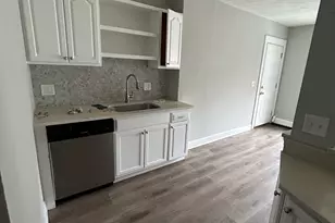 137 Chelsea St, Everett, MA 02149 - Photo 4