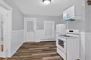 17 R Warren Ave, Chelmsford, MA 01824 - Photo 4