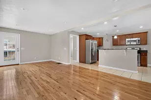 103 Commonwealth Ave, Worcester, MA 01604 - Photo 2