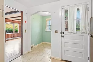 104 Whittum Ave, Springfield, MA 01118 - Photo 8