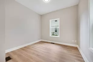271 Washington Ave, Chelsea, MA 02150 - Photo 14