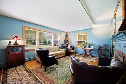 25 Saint Anthony St, Chicopee, MA 01013 - Photo 6