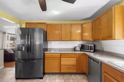 2113 Pleasant St, Fall River, MA 02723 - Photo 8
