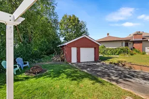 2113 Pleasant St, Fall River, MA 02723 - Photo 18