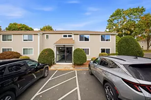 34 St Kolbe Dr, Holyoke, MA 01040 - Photo 2