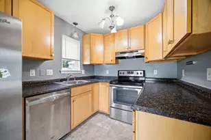 34 St Kolbe Dr, Holyoke, MA 01040 - Photo 4
