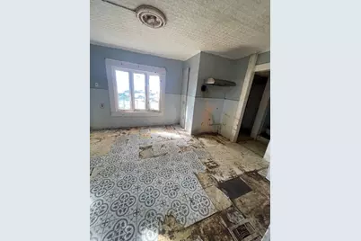 255 Plain St, Lowell, MA 01852 - Photo 8