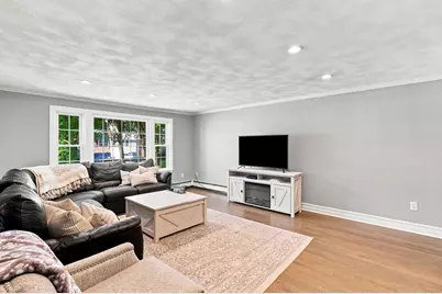 15 Hancock Street, Milford, MA 01757 - Photo 4