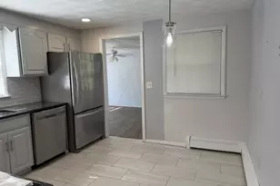 16 Phillip Ave, Burlington, MA 01803 - Photo 10